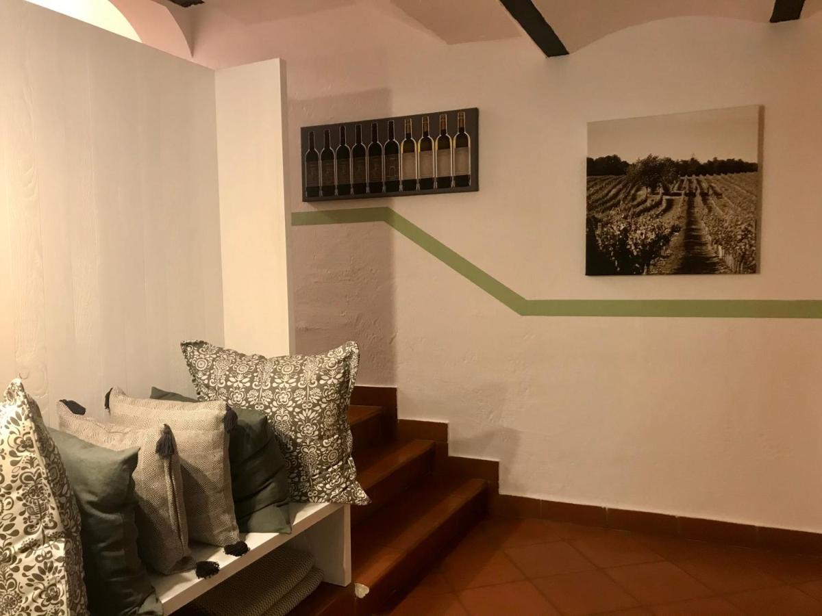 Weingut & Gastezimmer Edelmann Goettlesbrunn Exterior photo